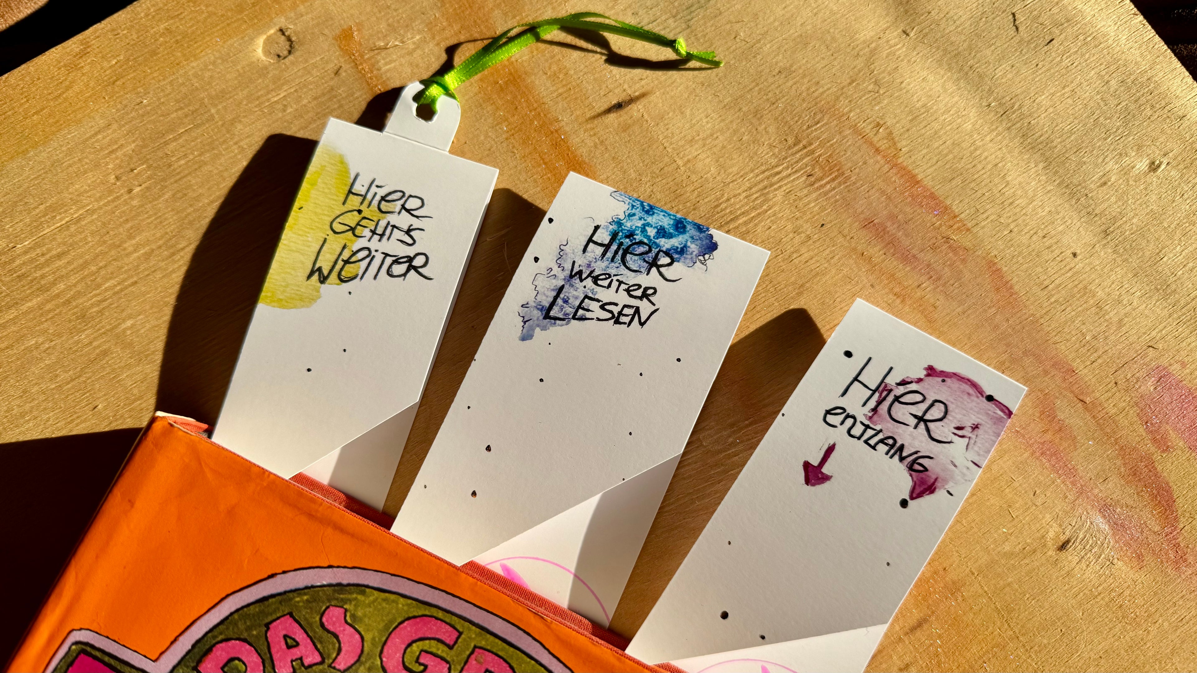 Lesezeichen im Umschlag-Design