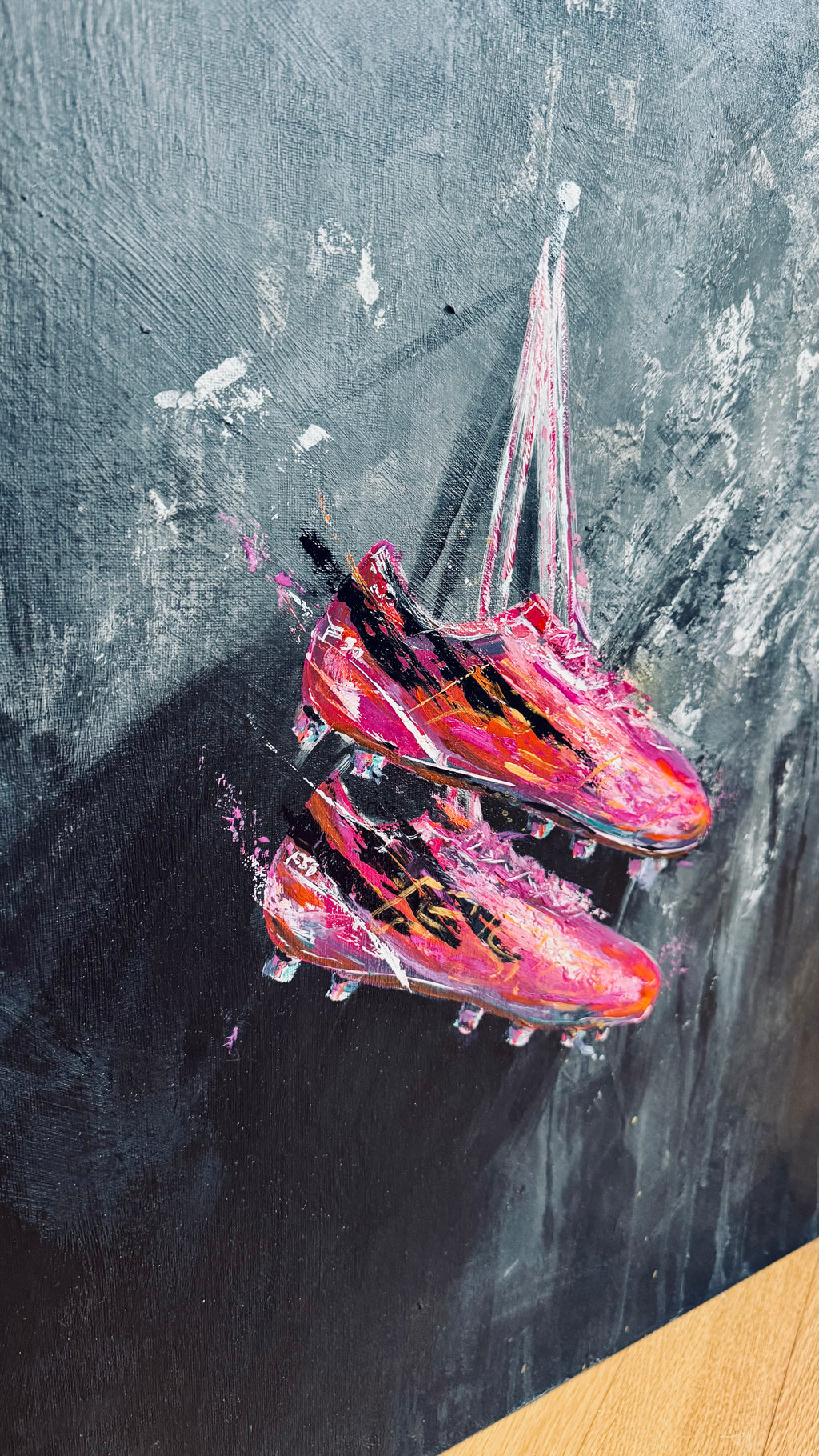 Fussballschuhe an den Nagel gehängt pink von Myriam Probst Detail 2